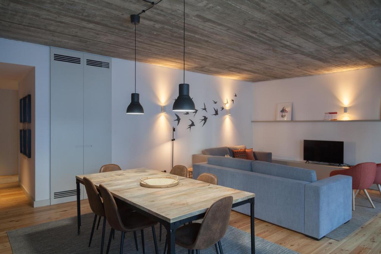Feels Like Intendente Cozy Industrial Flat